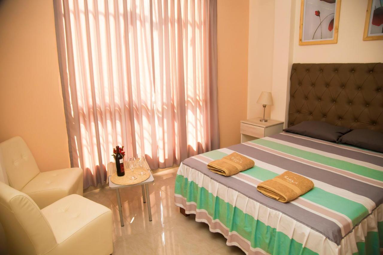 Hotel Saraja Ica Kültér fotó